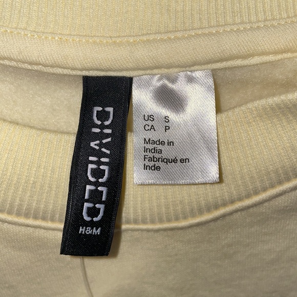 BNWT H&M light sweatshirt size #S - Picture 3 of 5